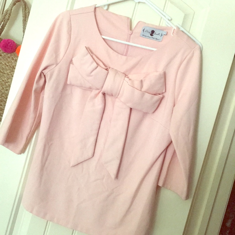 Large bow top.